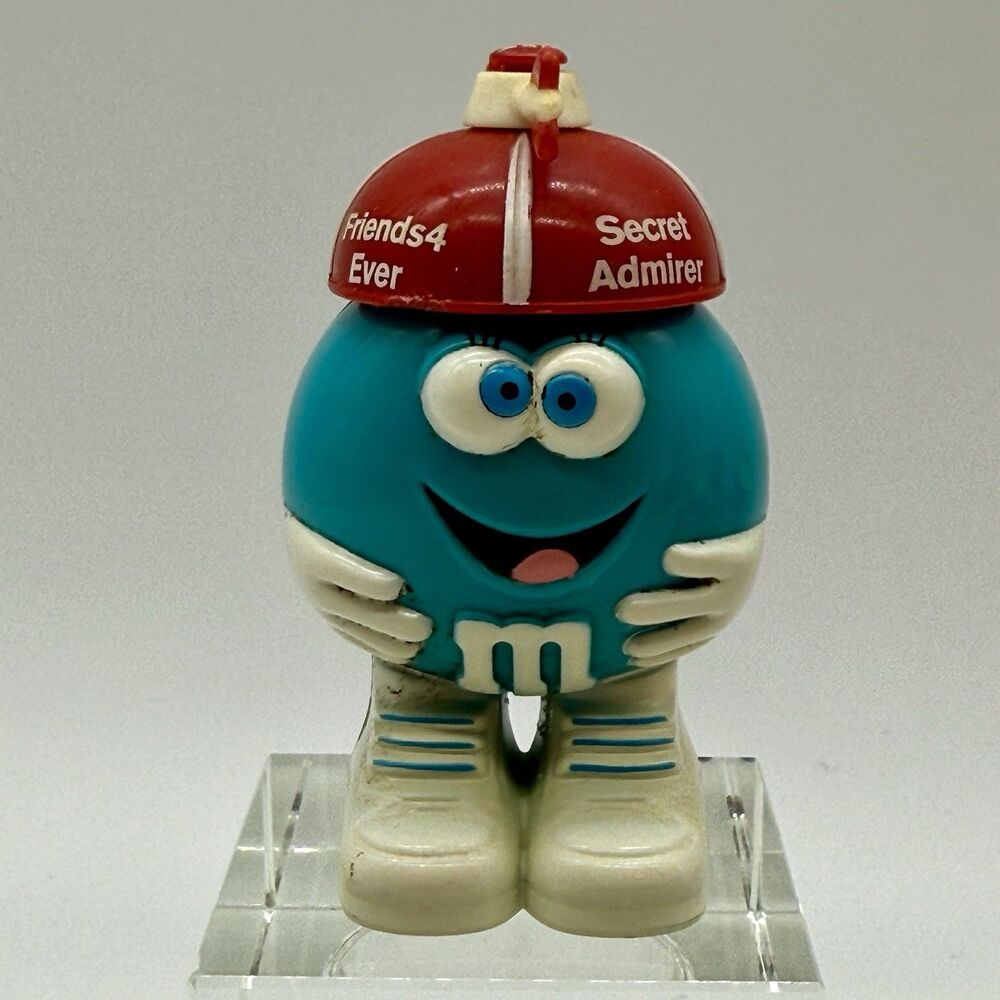 M&M's Mini Character Valentine Theme Blue With Red Spinning Arrow‎ Hat 3.5“